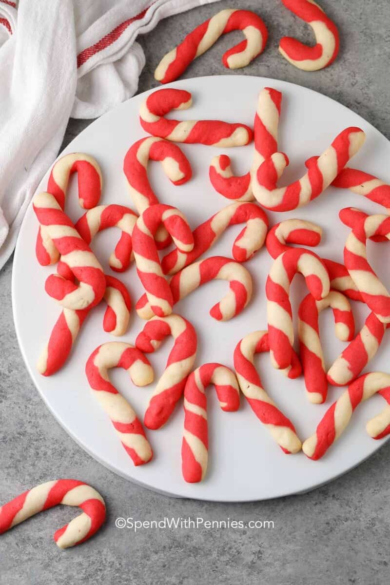christmas-peppermint-candy-cane-cookies!